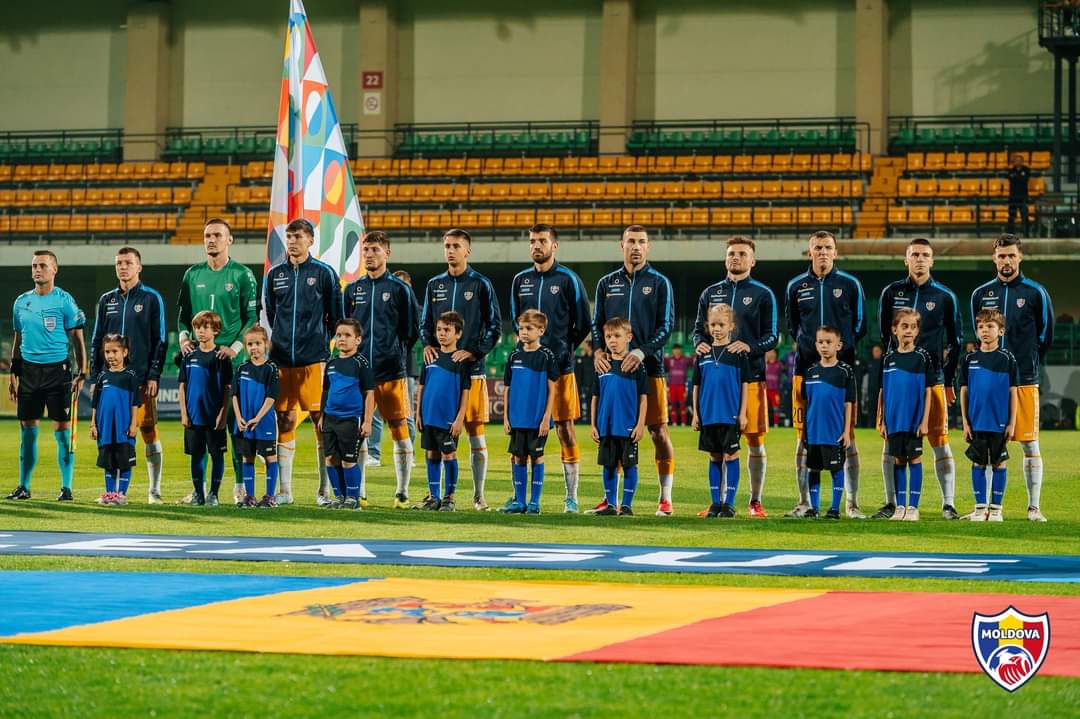 Поддерживаем футболистов Молдовы